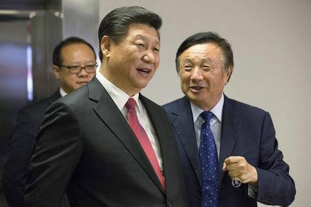 △시진핑 중국 국가 주석과 런정페이 화웨이 회장(오른쪽)의 모습/사진=오승혁 기자(런정페이 자료 사진 편집)