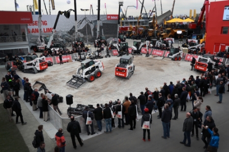 두산밥캣이 4월 8일 독일 뮌헨에서 열린 세계 최대 건설기계 전시회 ‘바우마(Bauma) 2019’에서 최신 제품과 첨단 솔루션들을 선보였다.(사진=두산인프라코어)