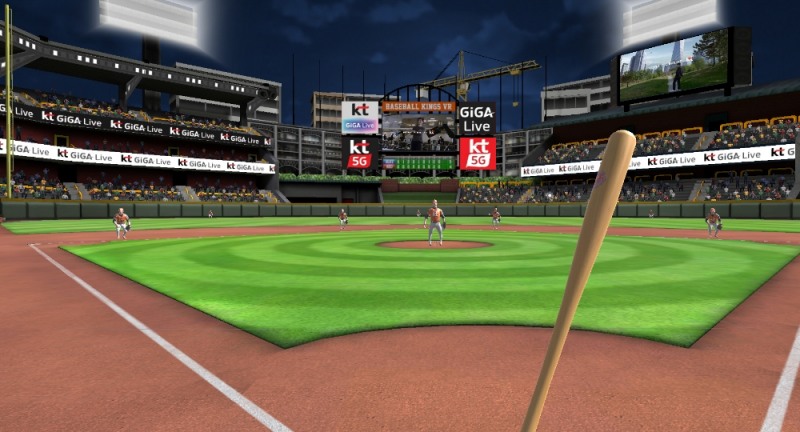 △KT가 5G 서비스를 기반으로 출시하는 VR 스포츠 게임 야구 편의 모습, 타자의 포지션에서 플레이하는 모습/사진=KT 