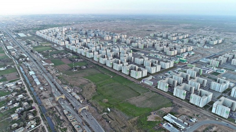 한화건설이 해외에 건설하는 한국형 신도시인 '이라크 비스마야 신도시'의 최근 항공 사진을 공개했다. 신도시 좌측으로 보이는 도로는 바그다드-쿠트 고속도로. /사진=한화건설