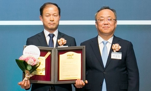 롯데렌탈 이훈기 대표(왼쪽). 