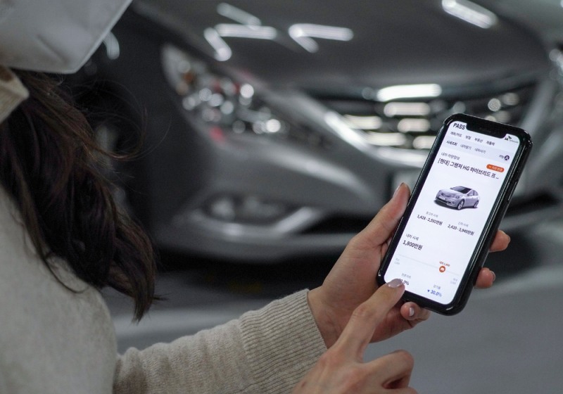  SK텔레콤은 자사 고객들이 본인인증 앱 ‘패스(PASS)’를 통해 중고차 시세조회 및 매매까지 할 수 있는 ‘패스 자동차’ 서비스를 새롭게 선보인다고 28일 밝혔다./사진=SK텔레콤