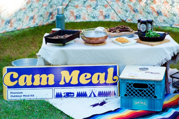 현대그린푸드는 29일 2030 캠핑족을 잡기 위한 캠핑용 프리미엄 밀키트(Meal Kit, 손질한 식재료·양념·요리법 등을 담은 세트)브랜드 ‘캠밀’을 론칭했다. 사진=현대백화점그룹.