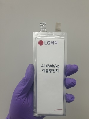EAV-3에 탑재된 리튬황배터리. 사진=LG화학.