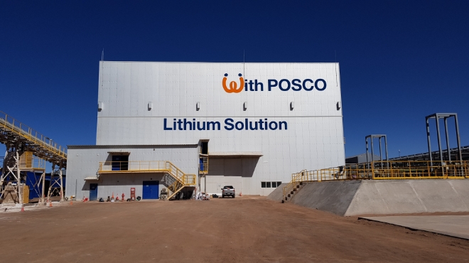 포스코홀딩스는 지난 7일 아르헨티나 살타주 옴브레 무에르토 염호의 염수 리튬을 통해 수산화리튬을 상용화 생산하는 2단계 투자사업을 이사회에 보고하고 승인받았다. 사진=포스코홀딩스.