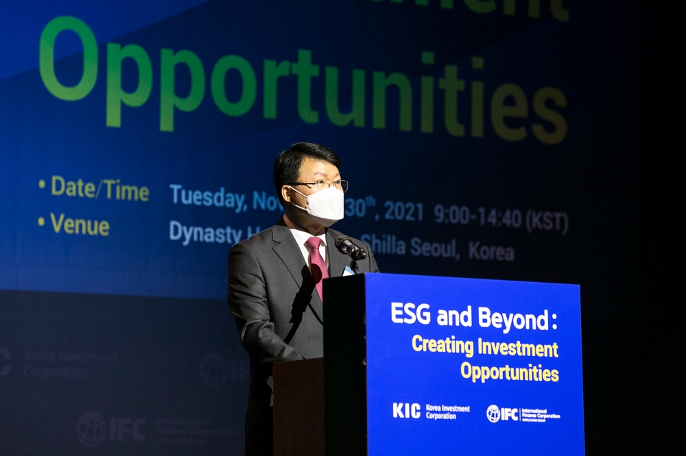 진승호 KIC 사장이 30일 ESG and Beyond : 투자기회 창출(Creating Investment Opportunities) 콘퍼런스에서 개회사를 하고 있다. / 사진제공=한국투자공사