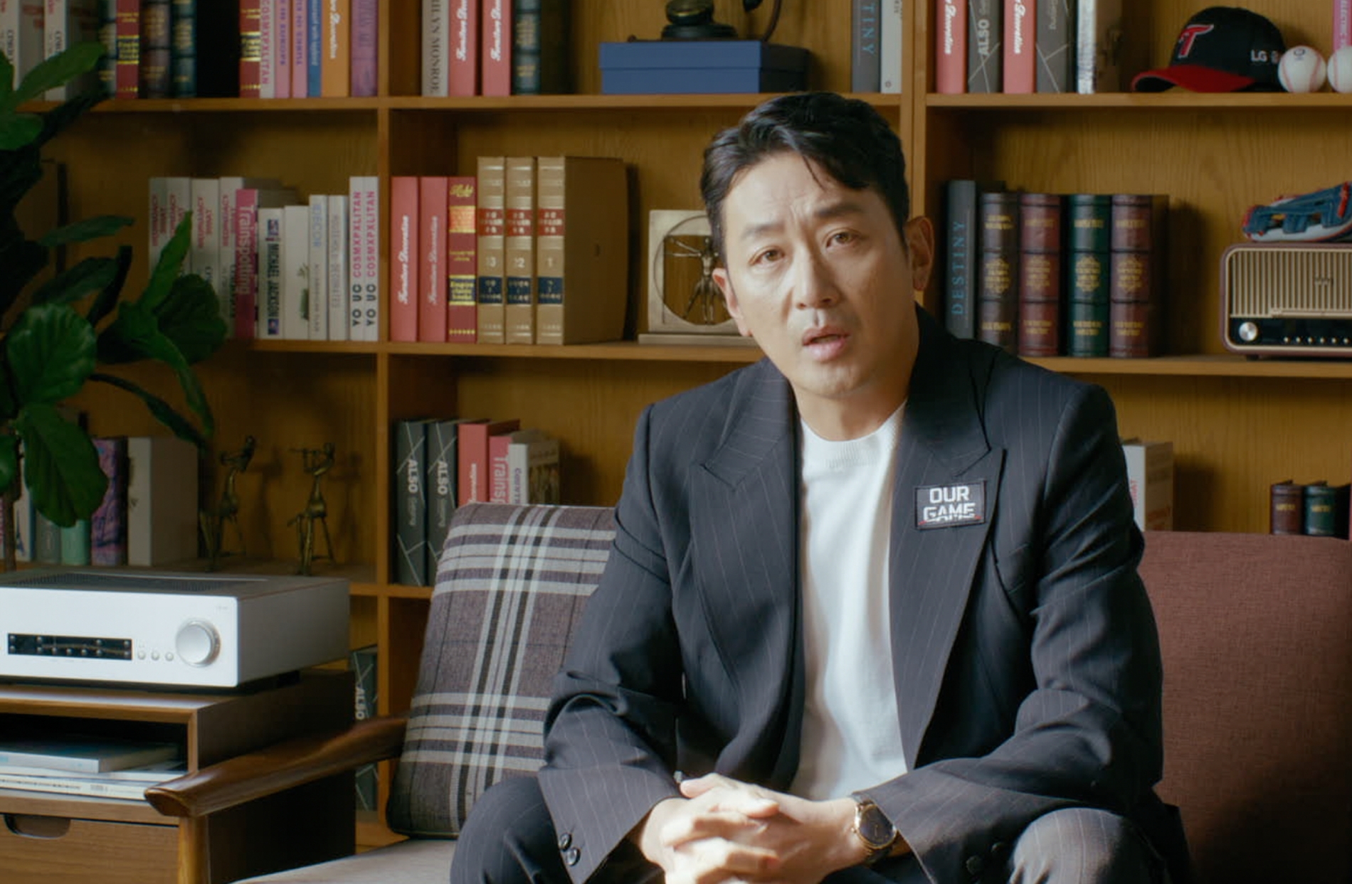 배우 하정우가 '아워게임 : LG트윈스'의 스토리텔러로 나선다. 사진=LG유플러스