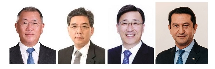 (왼쪽부터) 현대차 정의선 회장, 장재훈 사장, 박정국 사장, 호세 무뇨스 사장.