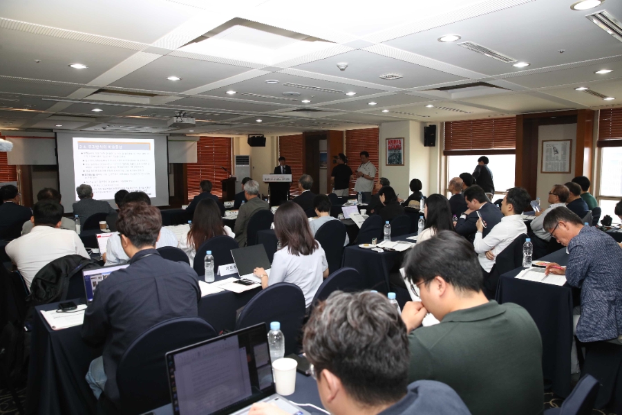 KDI(한국개발연구원)는 23일 서울 한국프레스센터에서 한국경제학회와 공동으로 ‘바람직한 국민연금 개혁 방향’을 주제로 정책토론회를 개최했다. / 사진출처= KDI(2024.05.23)