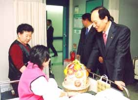 보험업계, 따뜻한 신년 만든다