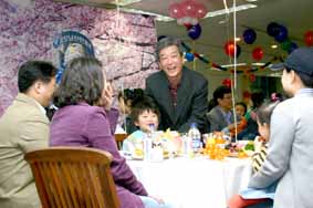 굿모닝신한증권 ‘본점과 직원 가족이 함께 하는 벚꽃축제’