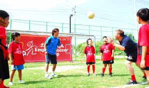 PCA생명 ‘영어 축구캠프’ 개최