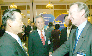 통합신한은행 국제금융계에 널리 PR