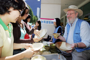 뉴욕생명 맥멀린 사장 일일판매원 도전