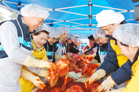 KB국민은행, ‘KB 사랑의 김장나눔’ 행사 실시