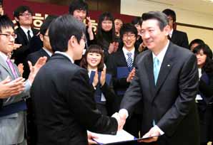 솔로몬저축은행, 업계 1위다운 다채로운 공헌활동