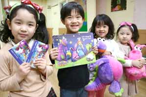 신한 Kids & Teens클럽 캐릭터 사용 눈길