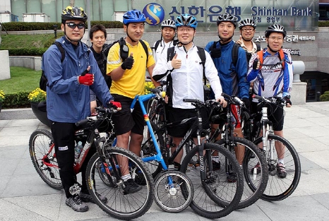 신한銀, 임직원 자전거 출근 독려