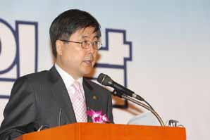 “금융발전·선진화 주춧돌 주력해야”