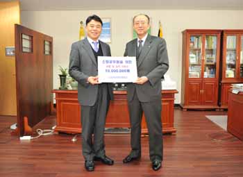 화보협회, 소방공무원 지원금 전달