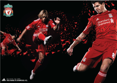 스탠다드차타드, 공식 스폰서로 2010-2011년 시즌 리버풀 FC 유니폼 선보여