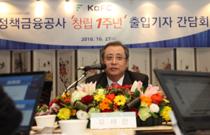 유재한 사장 “하이닉스 PEF통해 인수검토”