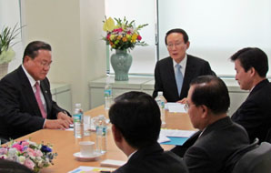 “대형 대부업체 자율적 금리인하 당부”