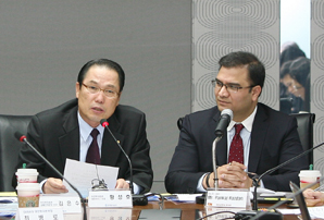 “기회의 땅 인도, 중국 넘는다”