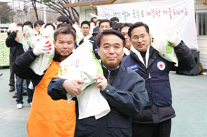 캠코, ‘사회공헌활동 주간’ 사랑의 쌀 나누기