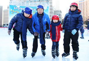 우리銀, 어린이 초청 신나는 스케이트 타기