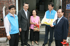 농협 `NH행복채움회` 초복맞이 봉사활동