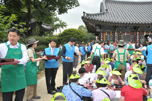 우리아비바생명, 한가위 어르신 초청 문화행사 후원