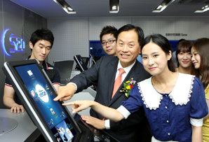 신한銀, 은행권 최초 무인점포‘S20 Smart Zone’개점