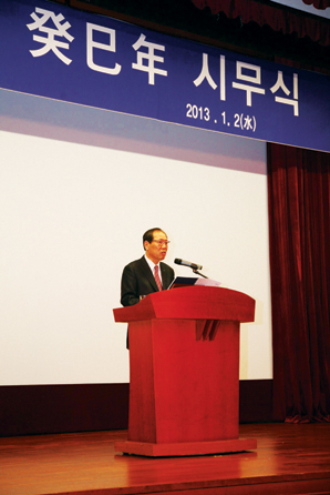 新시장 발굴 통한 성장기반 再구축