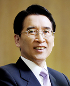 교보생명 신창재 회장, 모든 먹구름에는 은색 테두리가 있다