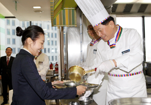 평범한 시무식은 가라! 이색 시무식 ‘눈에띄네’