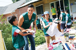 동부화재, 농구단과 함께하는 ‘프로미봉사단’