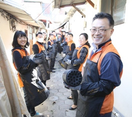 한화생명, 독거노인 33가구에 ‘따뜻한 연탄나눔’