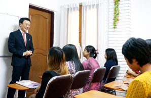 ATM 박스서 글로벌까지 국민은행 ‘신풍’