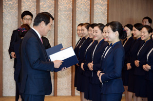 부산은행, 꿈 향한 ‘Re-Born’ 입행식