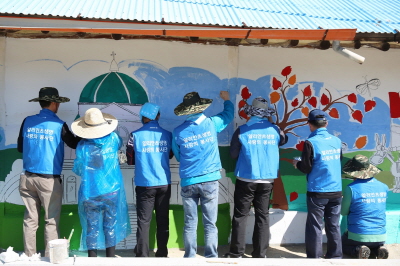 알리안츠생명 임직원, '벽화 그리기 봉사활동' 펼쳐