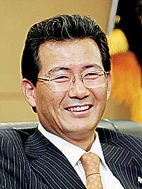 옛 오너 그늘서 벗어난 SBI저축銀