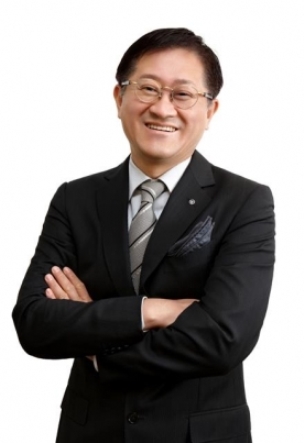 서경배 아모레퍼시픽 회장, K뷰티 성과로 금탑산업훈장