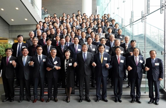 최태원 SK회장 "대기업과 협력사 일심동체로 경제위기 돌파해야"