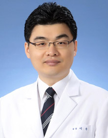 부끄러운 겨드랑이 냄새. 흉터없이 ‘침’으로 치료한다