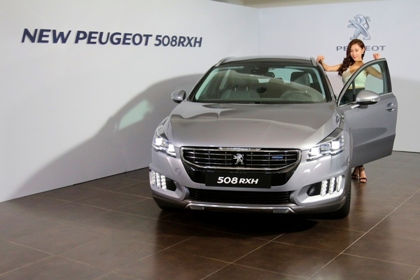 세단과 SUV 장점을 모두 지닌 신형 ‘508 RXH’ 정수남 기자