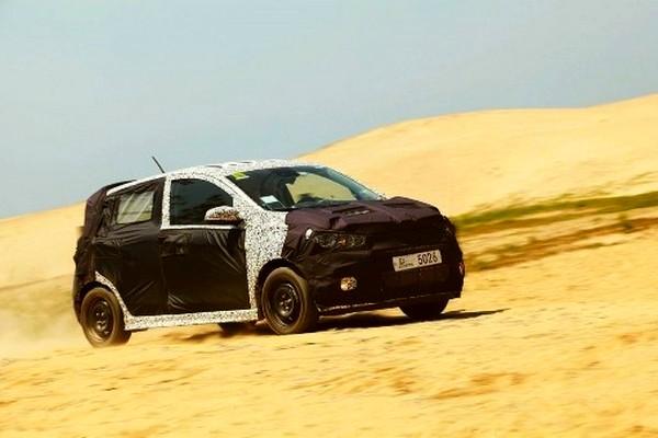 사막 주행 시험 중인 더 넥스트 스파크. 한국GM 제공
