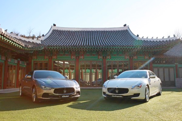 유스에서는 마세라티가, 세기의 매치에서는 쉐보레와 벤츠가 홍보 효과를 낸다. (왼쪽부터)마세라티 기블리S Q4와 콰트로포르테 디젤. 정수남 기자