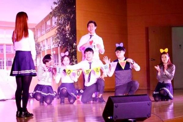 지난해 초연된 성을 주제로 한 뮤지컬 장면. 유한킴벌리 제공