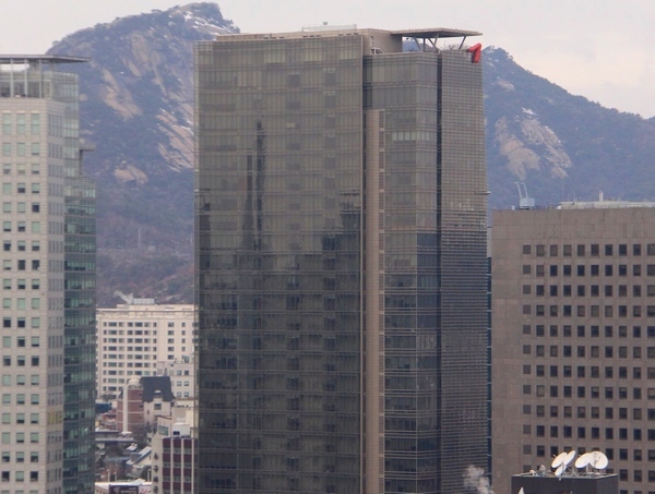 금호타이어 노사가 2015년 임단협을 타결했다. 금호아이사아그룹 사옥. 정수남 기자